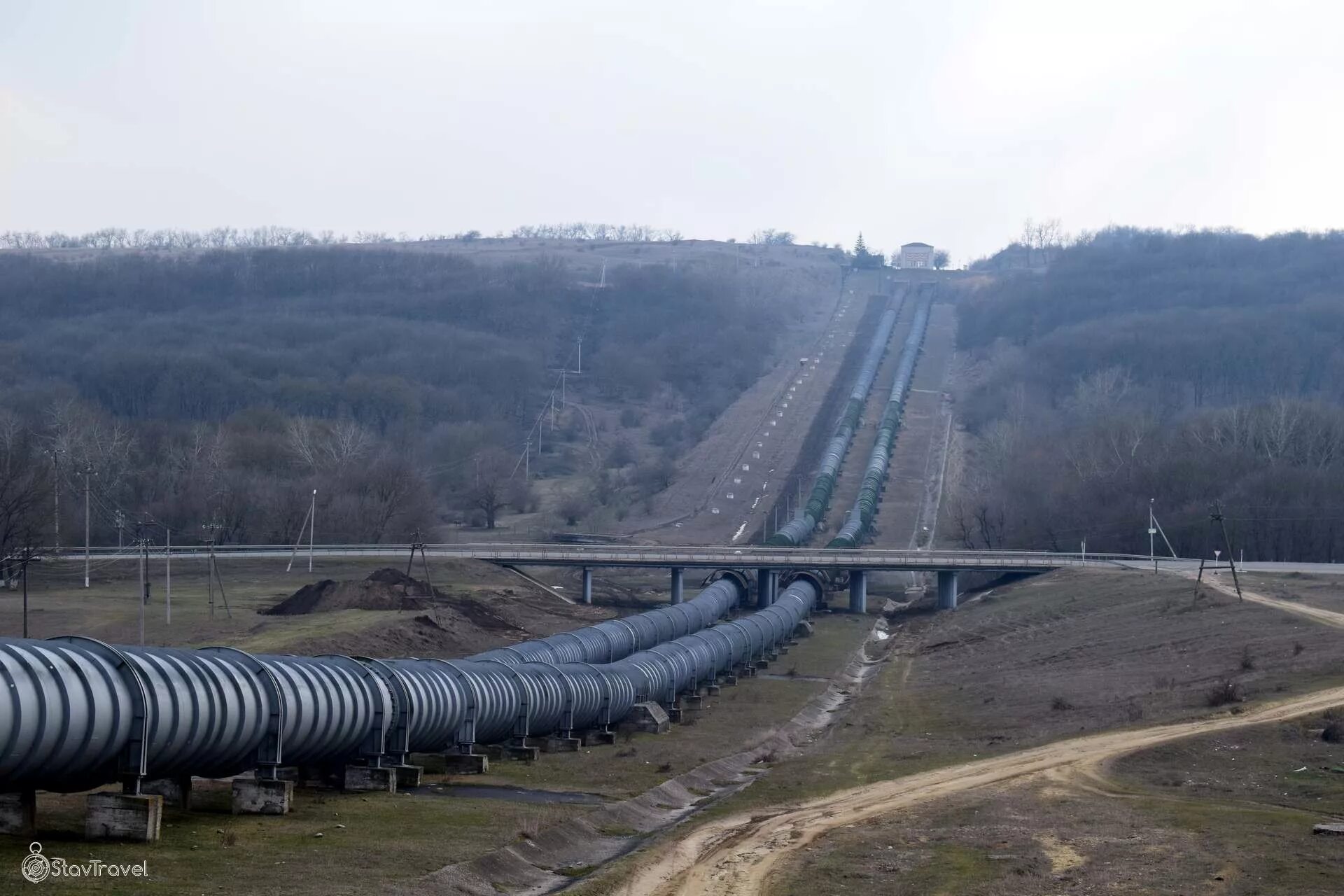 Жб дюкер. Дюкер село Александровское. Дюкер газопровода. Дюкер в мелиорации.