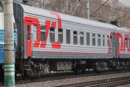 москва-донецк поезд расписание. эп20 на казанском вокзале. поезд 144м смоленск-мурманск фото. поезд 144 москва кисловодск. фирменный поезд вологда-мурманск.