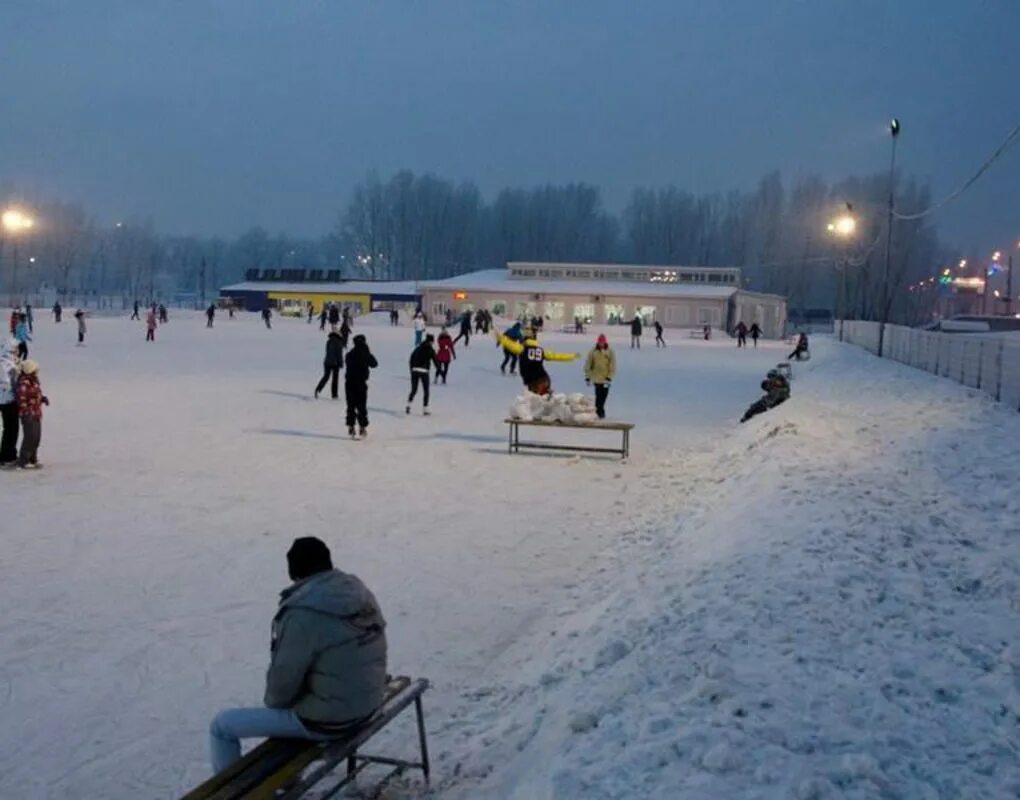 Остров Татышева Красноярск каток. Каток на острове Татышев Красноярск. Остров Татышев Красноярск зимой. Татышева парк каток. Остров каток расписание