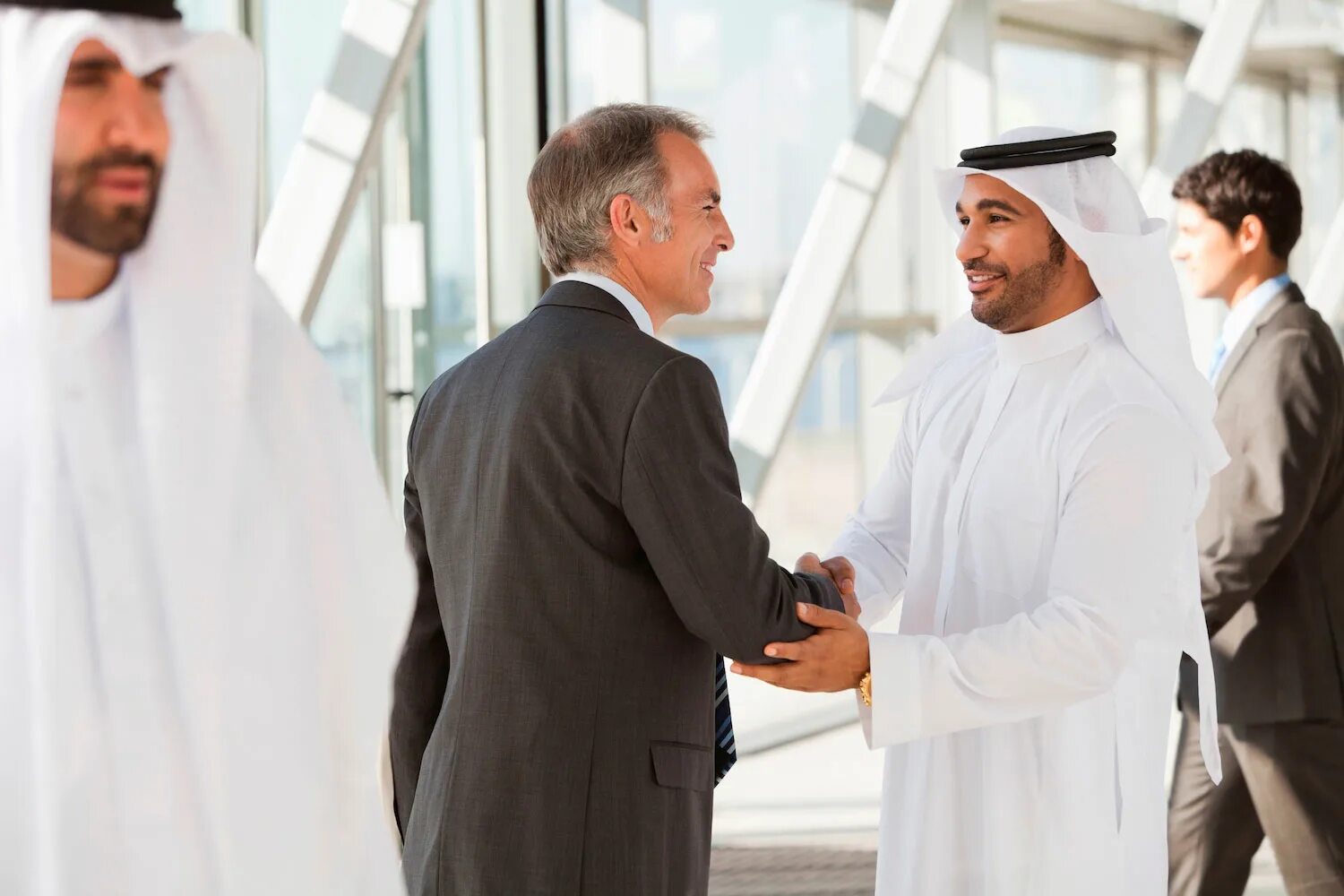 дубай амири. открытие бизнеса в дубае. деловые арабы. переговоры с арабами. переговоры с арабами.