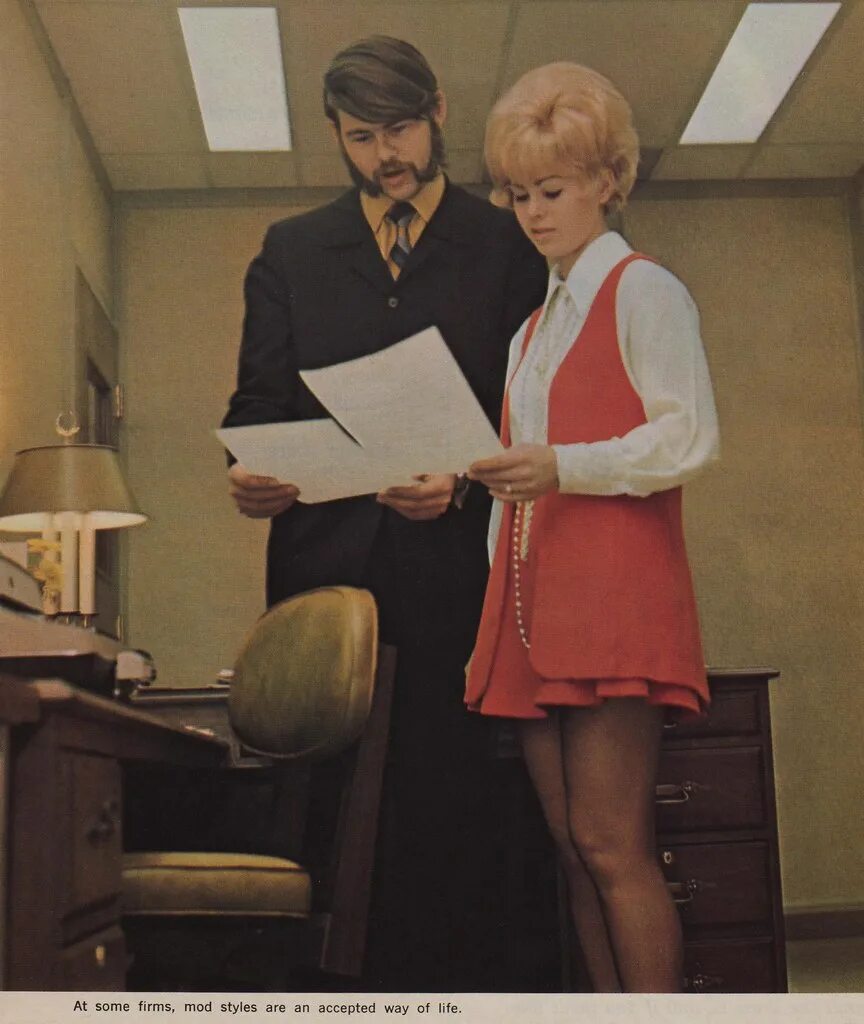 Ретро секретарша. Секретарша 1970. Мода 70-х родокс. Секретарша 70 лет. Accepted way