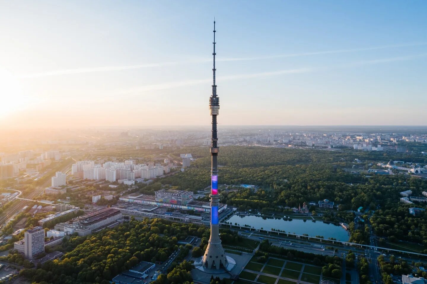 Сколько этажей в останкинской. Останкинская телебашня Телецентр. Останкинская башня 540 метров. Останкино ТВ Тауэр. Панорама 360 с Останкинской башни.