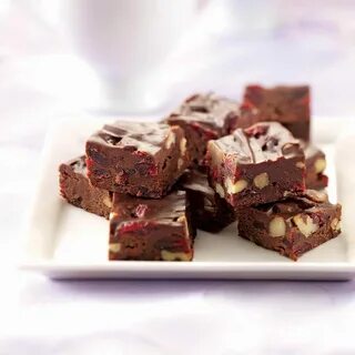 Cranberry Fudge Recipe Fudge recipes, Best fudge recipe, Candy recipes.