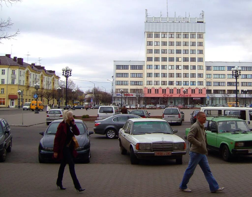 Г борисов телефон. Беларусь Борисов центр. Борисов (город). Город Борисов фотографии. Город Борисов ул Гагарина.