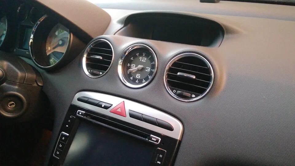 P0118 пежо 308. Пежо 308 расход топлива. Пежо 308 electronic anti-theft. Часы пежо 308. Настройки пежо 308.