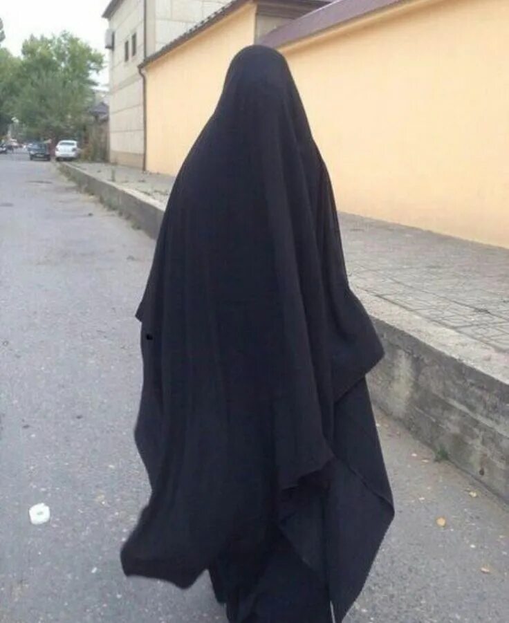 Pin on Colour/BLACK Niqab fashion, Niqab, Muslim fashion hijab outfits