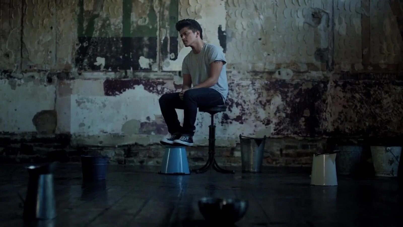 Mars it will rain. It will rain бруно марс. it will rain bruno. rain bruno фильм. bruno mars it will rain lyrics.