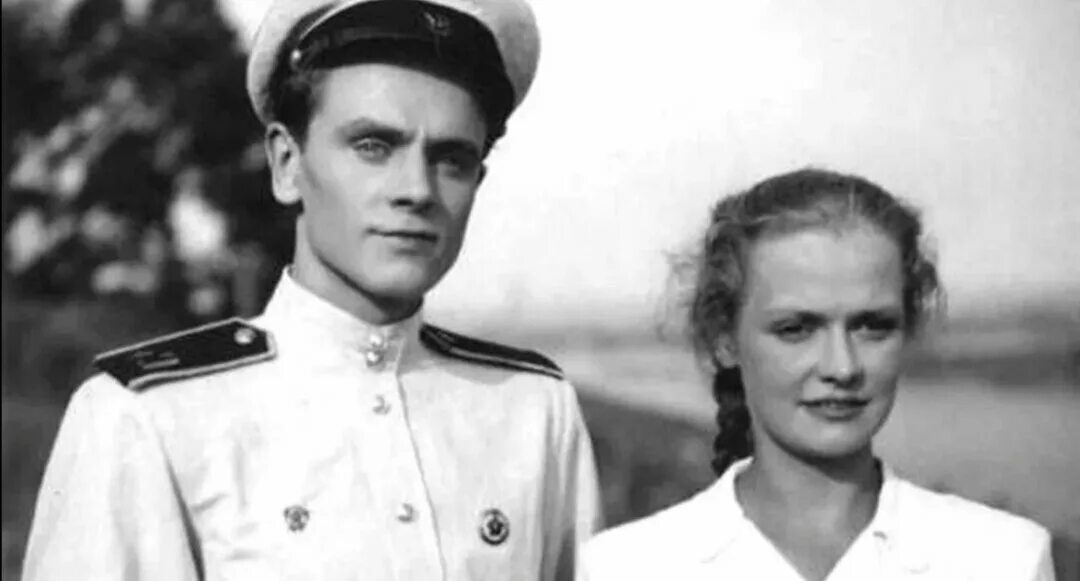 Гребешкова актриса биография личная жизнь Когда она решила уйти от Гайдая, он произнёс всего четыре слова. И она осталась