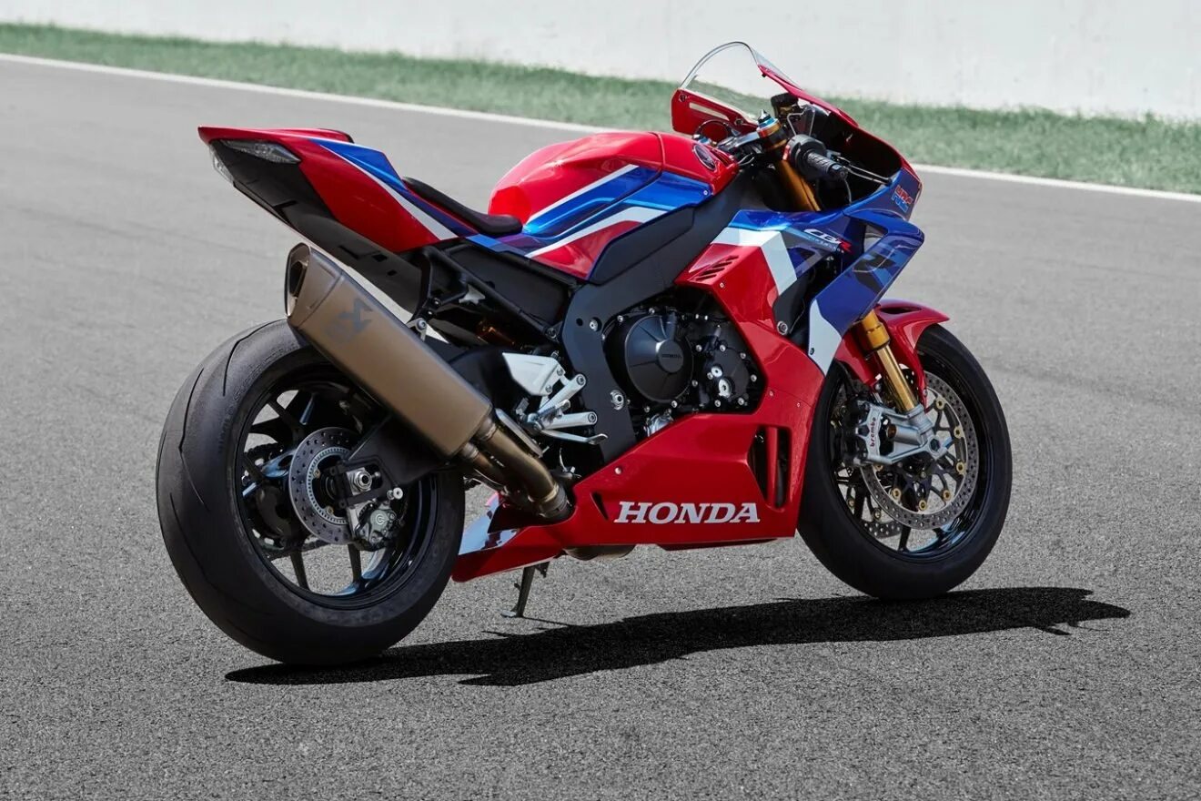 Мотоцикл honda rr. Honda CBR 1000 R. Honda cbr1000rr Fireblade. Honda 1000rr Fireblade. Honda cbr1000rr r Fireblade SP.