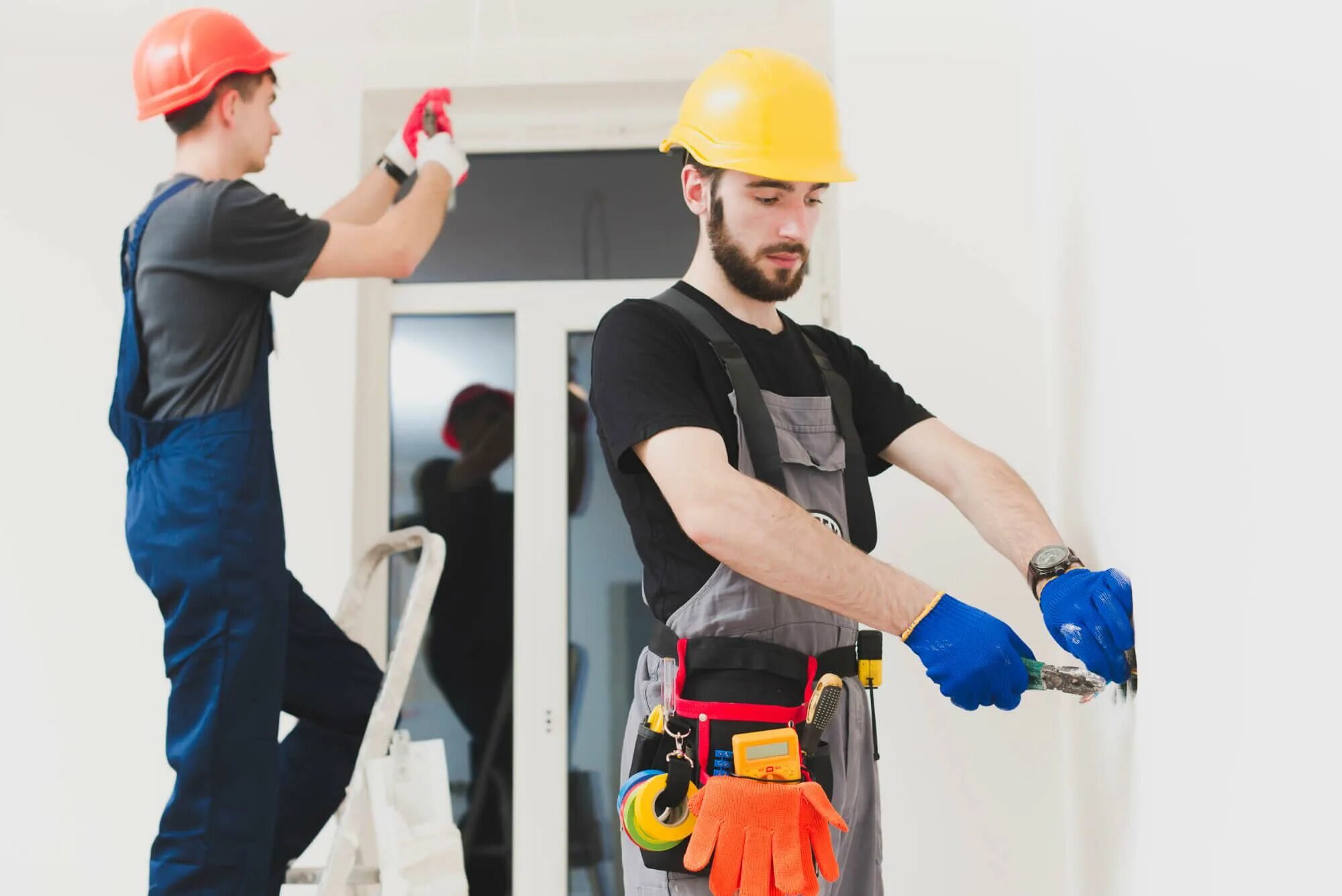 Униформа строителя. Час работы прораба. Строительные работы. Профессия прораб. Час работы прораба.