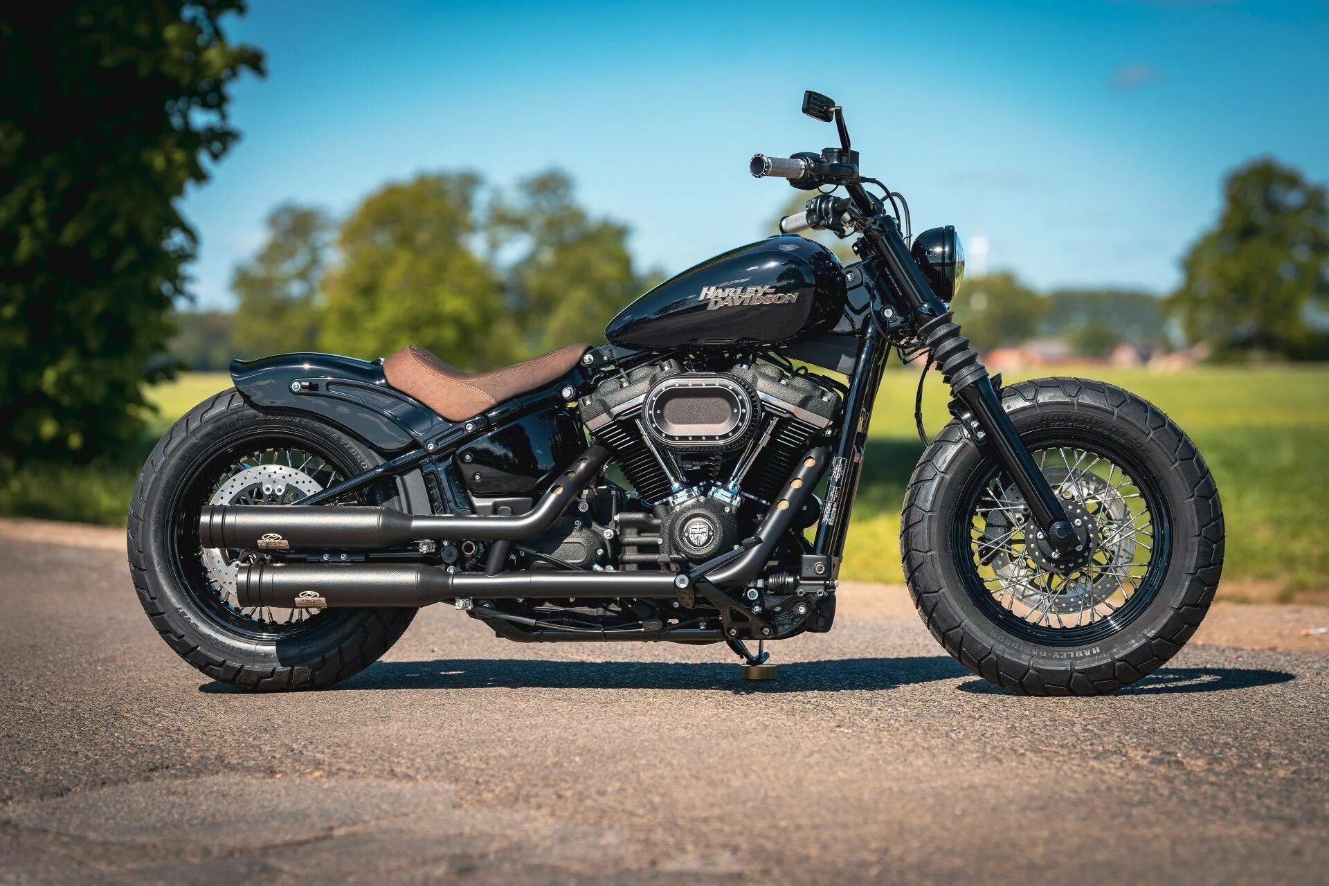 Мотоциклы harley davidson street. Харлей дэвидсон street bob. харлей дэвидсон стрит боб 2021. harley davidson street bob 114. харлей дэвидсон фэт боб 2020.