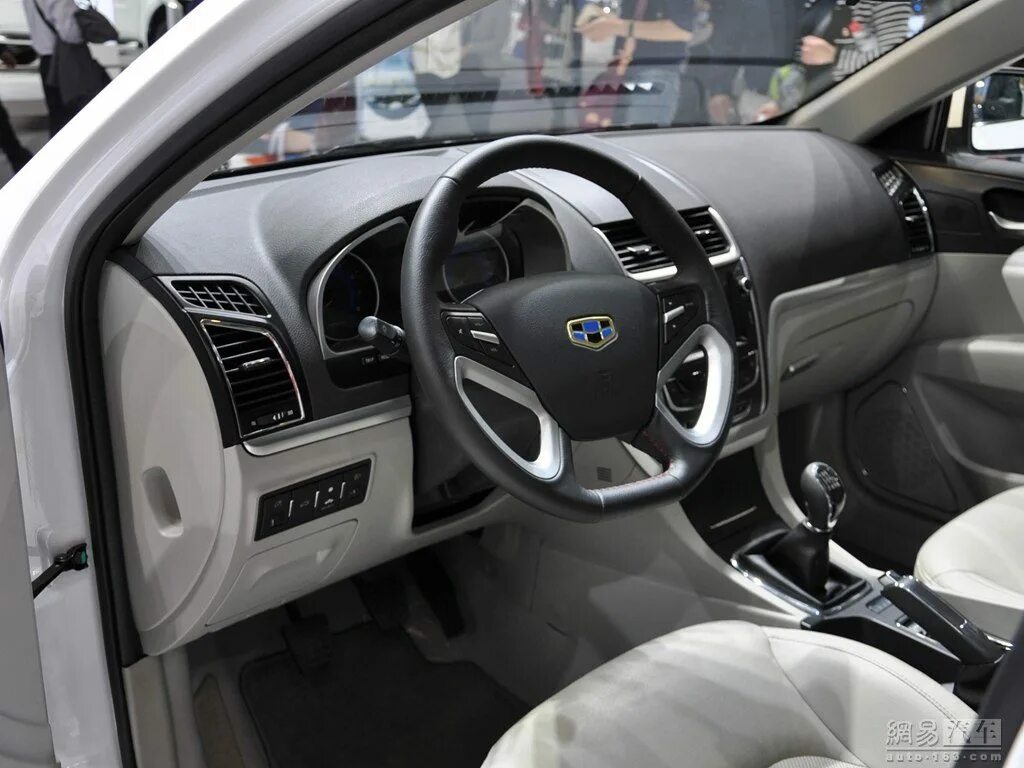 Geely Emgrand ec7. Geely Emgrand ес7. Geely Emgrand ес7 салон. Geely Emgrand ec7 2014 салон. Джили максимальная комплектация