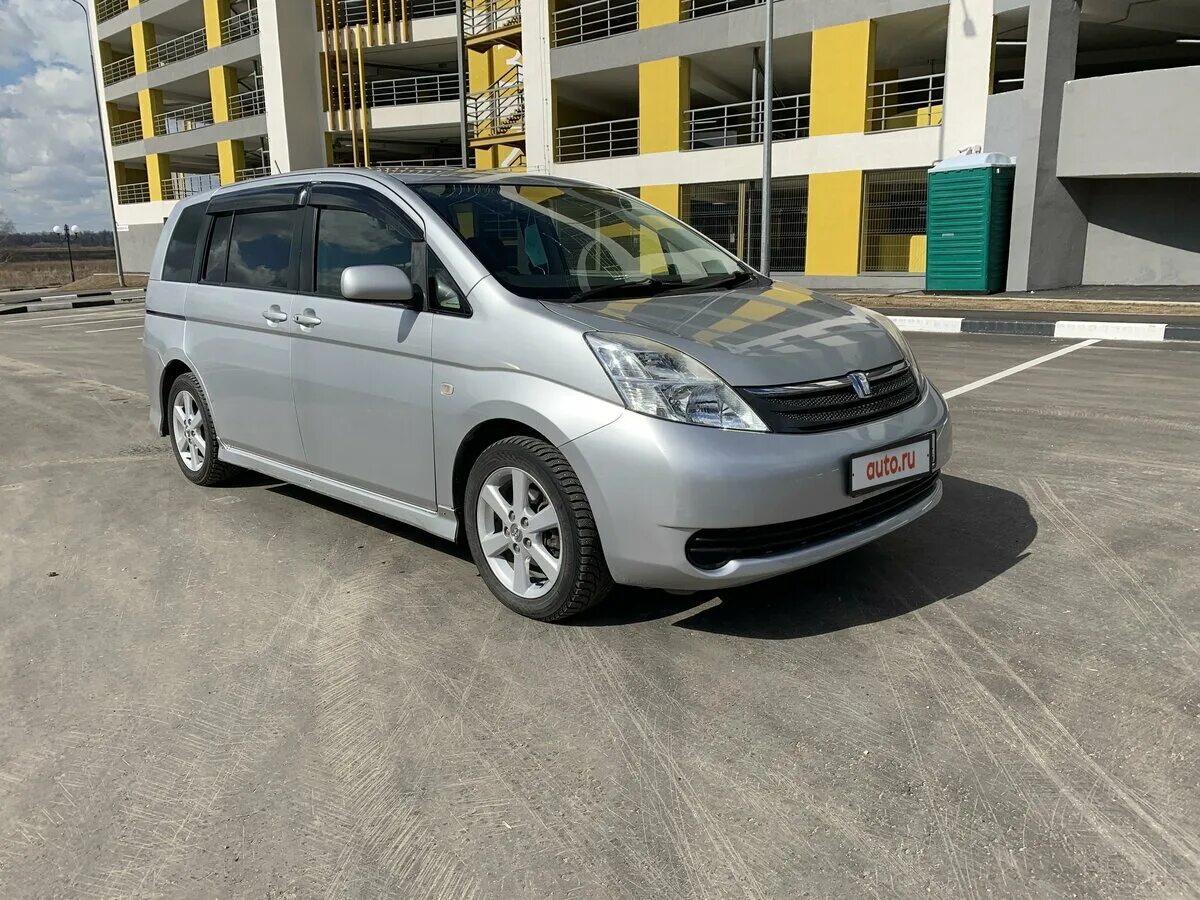 Toyota Isis. Тойота Исис 2004 года. Тойота Исис серый 2004. Toyota Isis 2004-2005. Москва тойота исис