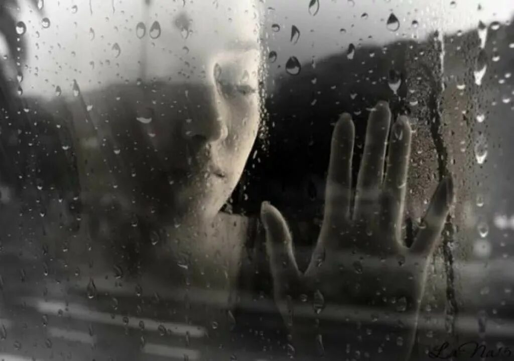 Грустит дождю. Дождь грусть. Дождь разлука. Слезы на стекле. Дождь за окном.