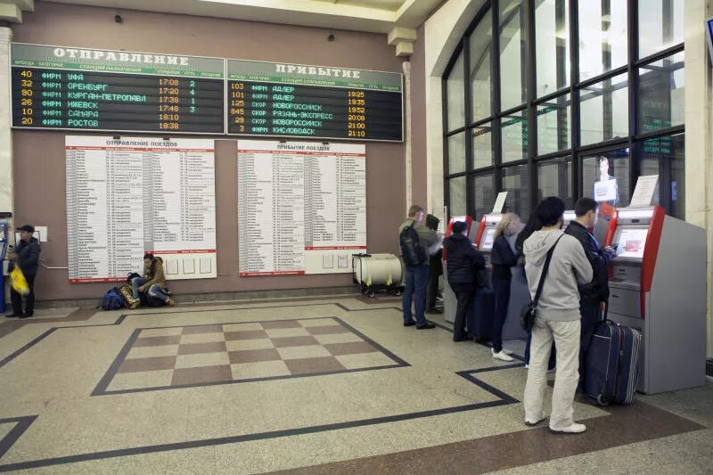 Московский вокзал кассы телефон. Информационное обслуживание пассажиров. Сервисный центр ЖД вокзала. Сервис центры на вокзалах. Услуги на ЖД вокзале.
