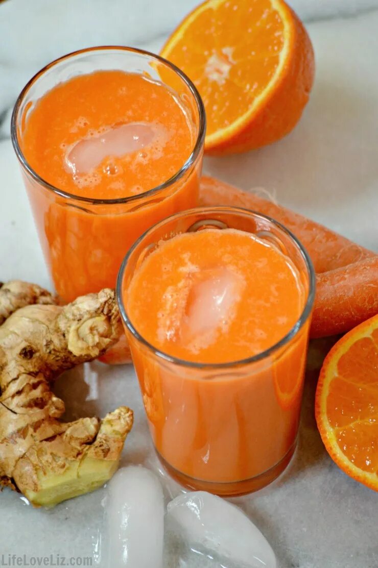 Смузи морковь апельсин имбирь. Смузи с морковью и имбирем. Имбирный сок. Морковный напиток. Смузи морковь апельсин