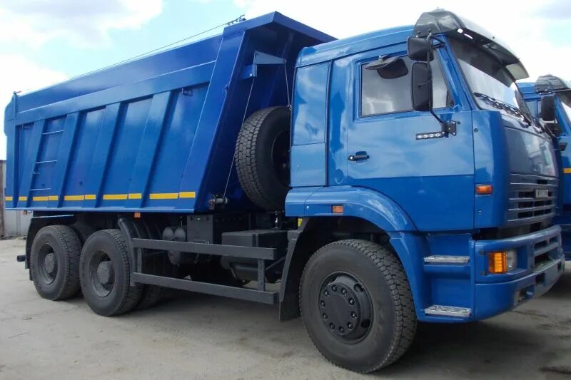 Man tgm 13. Самосвал камаз 65802-002-87(s5). Камаз евро 1 самосвал. Два самосвала. Камаз 65115 бокосвал.