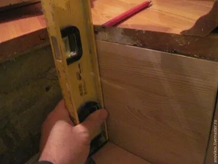 Чем приклеить дерево к бетону