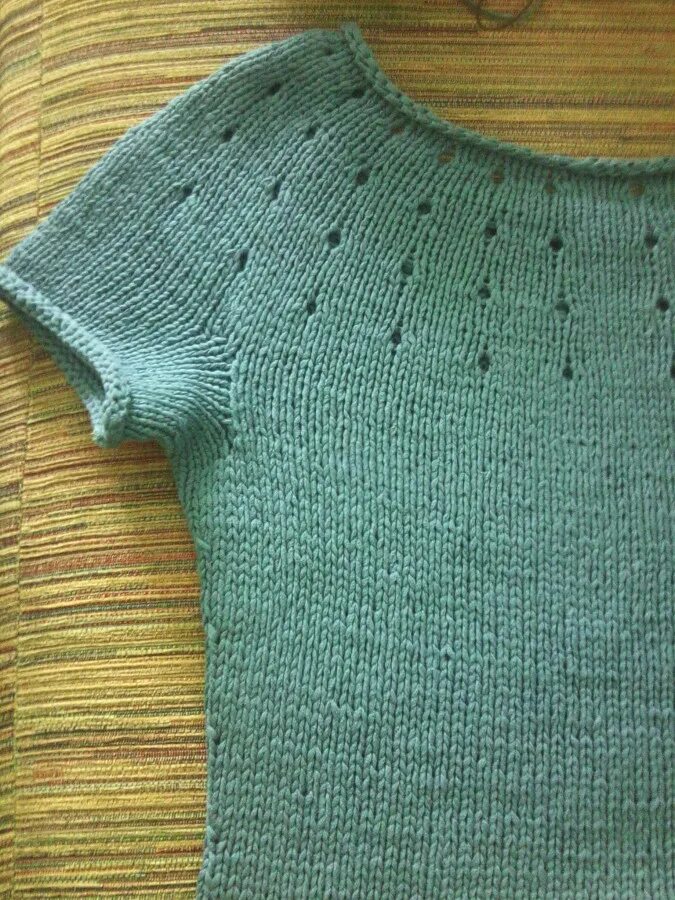 азиатский росток спицами реглан сверху. реглан сверху крючком подрезы. вязание азиатский реглан. вязание азиатский реглан. азиатский росток и подрезы спицами.