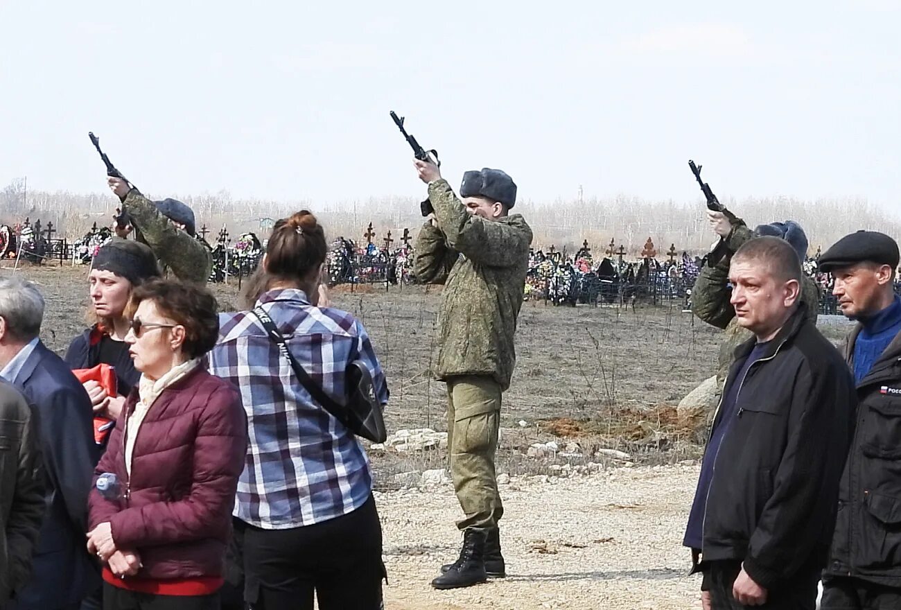 Прощание с воином. ЧВК Вагнер Тверь. Прощание в Калязине с погибшими. Группа Вагнера фото.