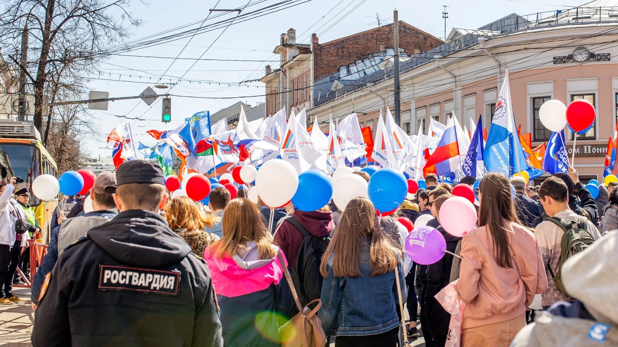 Новости развлечения. Праздник в городе. 1 Мая праздник. 1 Мая Рыбинск демонстрация. 13 Мая праздник.