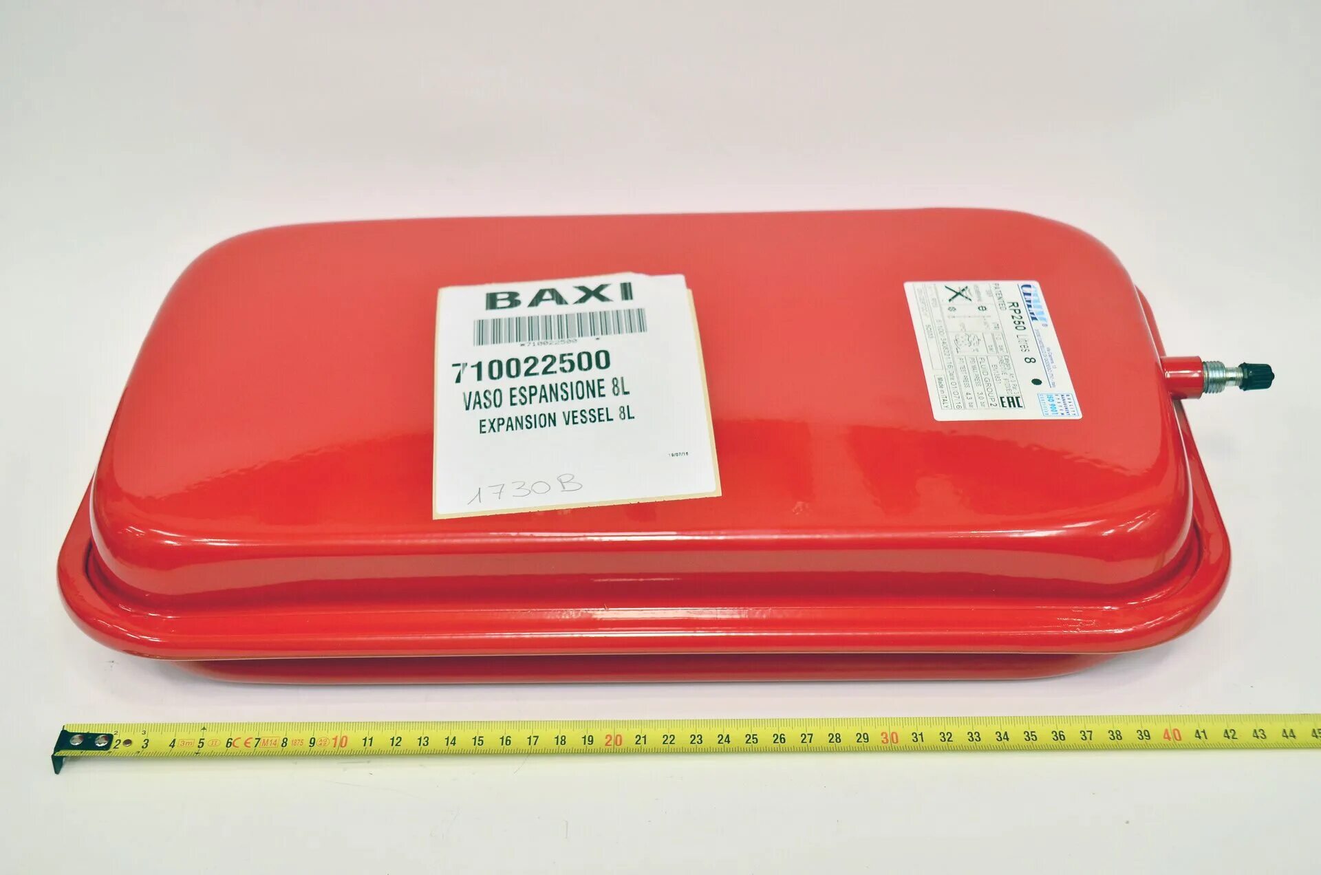 Smoke tfv8 baby v2. Бак 8. Расширительный бак 8л ferroli 39812140. Spl мембранный бак расширительный rm 1000. Бак расширительный wester 8.