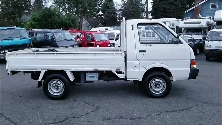 Купить б/у Hyundai Porter дизель механика в Москве: синий бортовой грузовик 2009