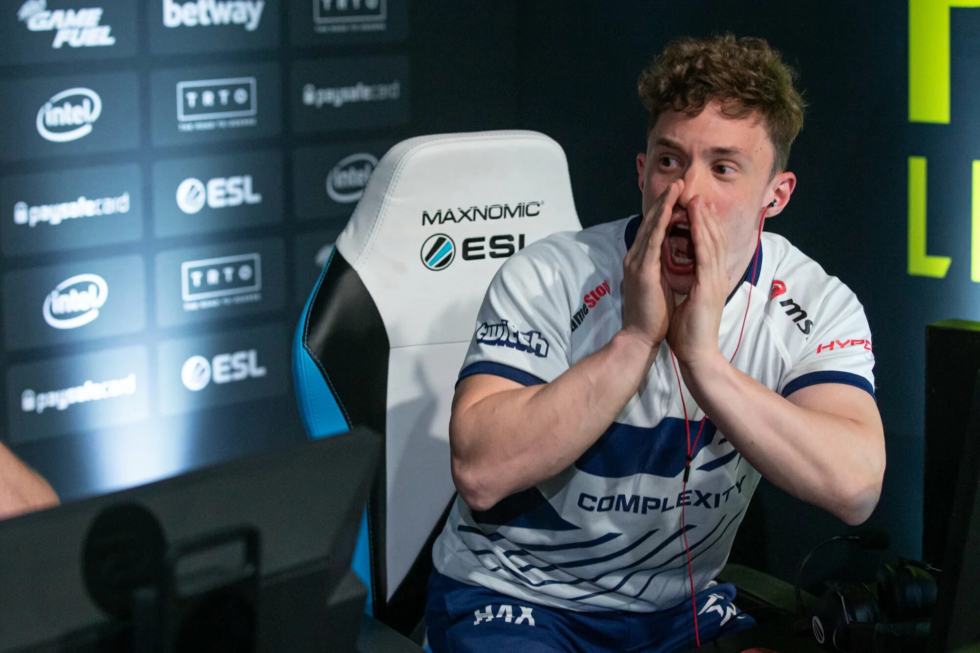 Complexity cs. Rush cs go. киберспортсмен раш. cs go complexity rush. команда кс го complexity.