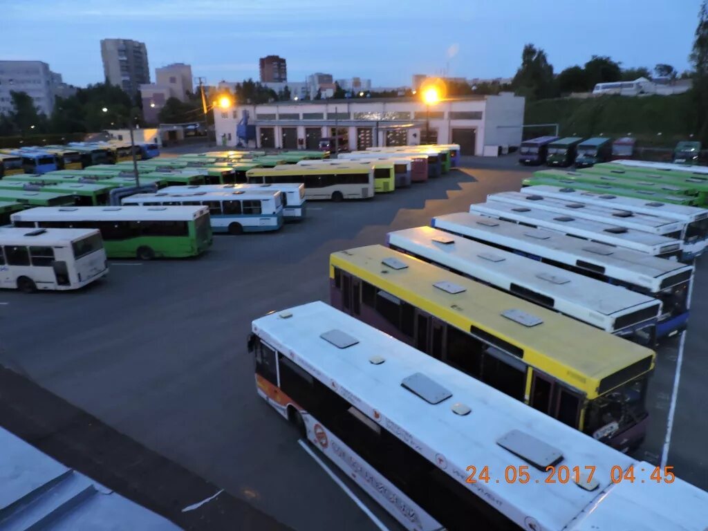 Автобусный парк Гродно. Автобусная стоянка. Стоянка автобусов. Парк автобусов.