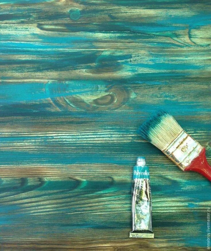Чем можно покрасить доски. Окрашивание деревянных поверхностей. Состаренная краска на дереве. Краска для состаривания дерева. Необычное дерево красками.