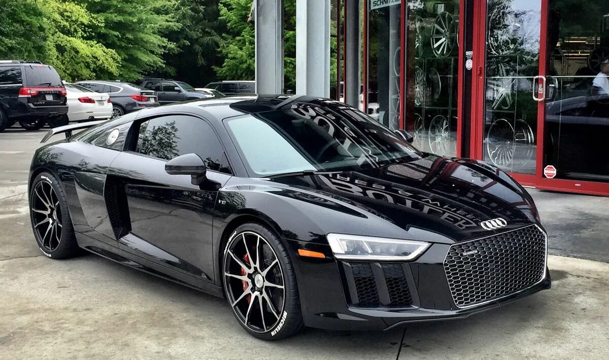 Audi r8 black matte 2020. Audi r8 черная. ауди r8 v10 plus. черный ауди р 8. ауди r8 v10 plus черная.