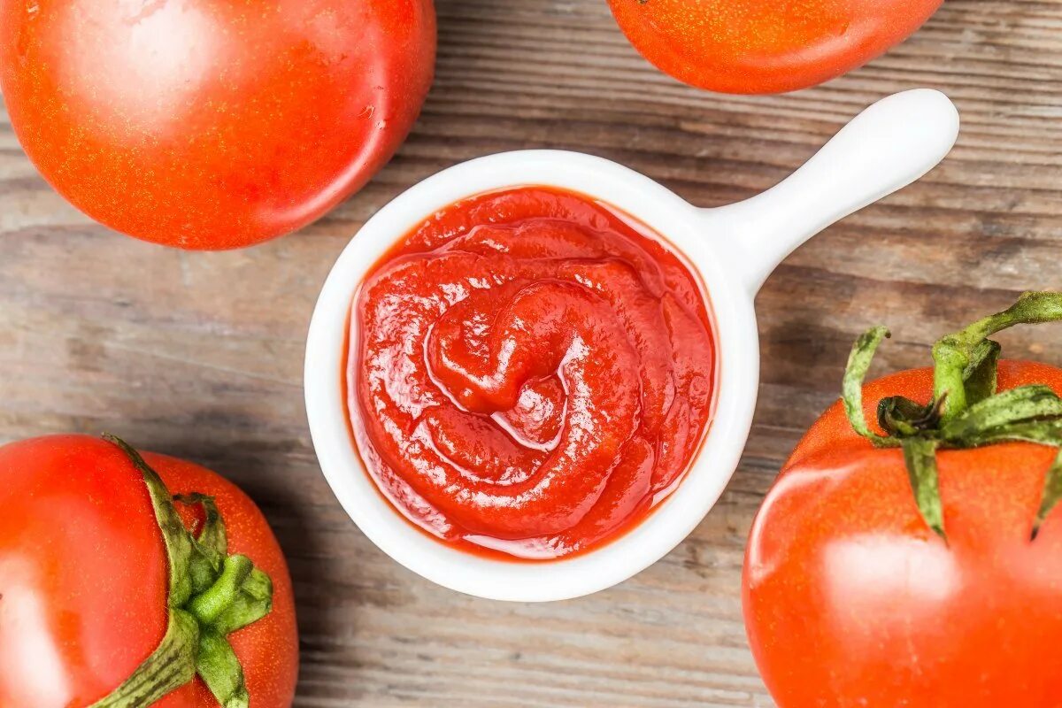 Томатная паста Tomato paste. Томат-пюре (томатная паста). Соус кетчуп. Кетчуп с базиликом. Tomato ketchup