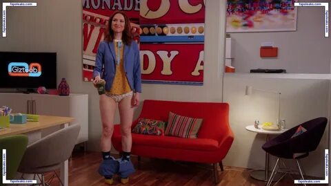 Ellie Kemper  elliekemper слитое обнаженное фото #0006.