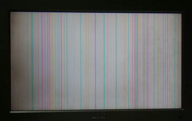 Жк телевизор полосы на экране. Телевизор Филипс горизонтальные полосы на экране. LG 32lc2rb широкие вертикальные полосы. Полосит экран телевизора Филипс. Вертикальные полосы 32lm340t.