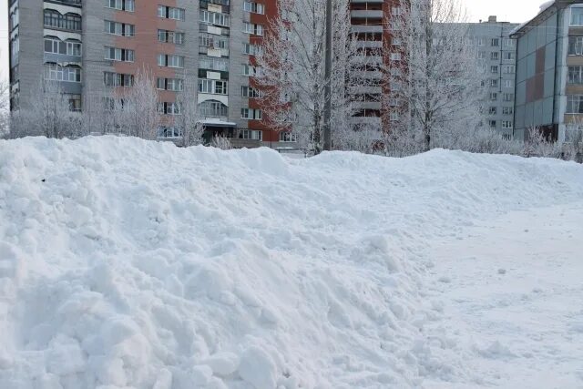 Снега то сколько