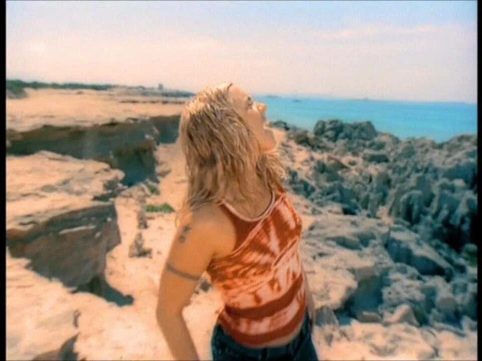 Песня turn to you melanie. Мелани си блондинка 2000. мелани си i turn to you. melanie c turn to you. мелани си клипы.