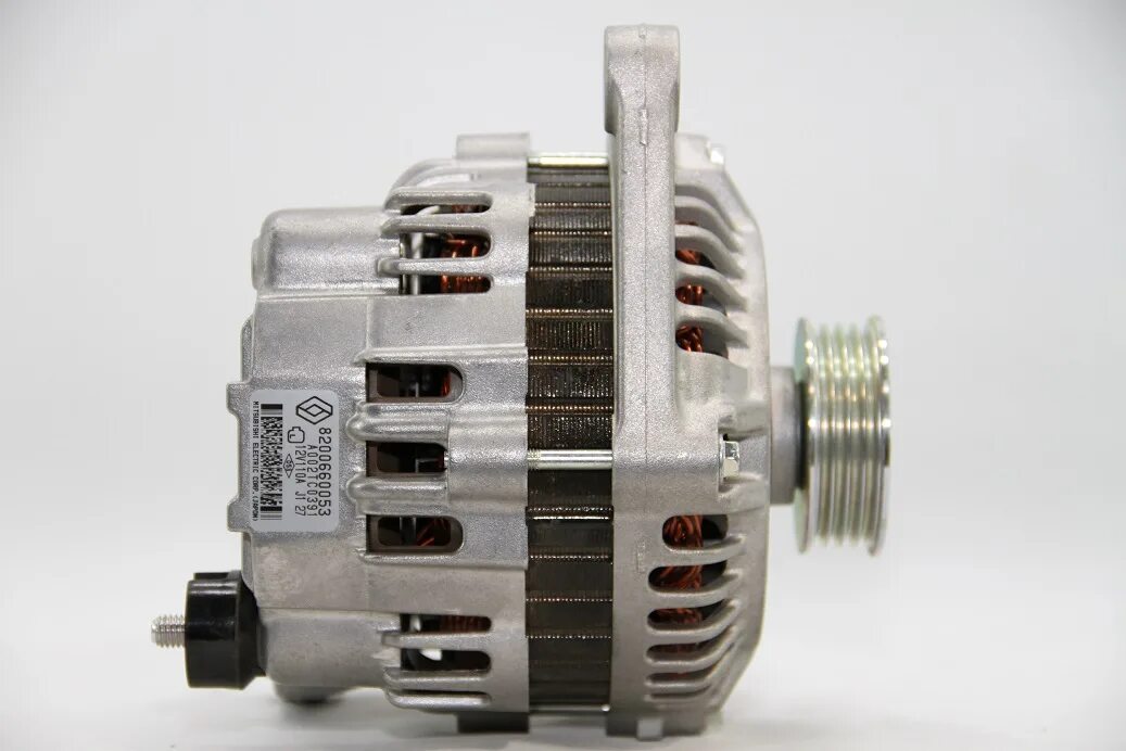 Генератор рено сандеро степвей 1. Renault logan генератор 6001549064. 8200660053 генератор. Генератор рено логан 1. Генератор рено логан.