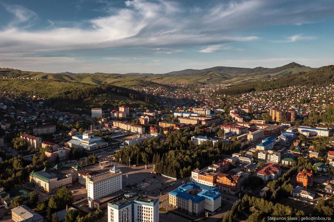 Про горно алтайск. Горно Алтайск столица. Алтайский край Горно Алтайск. Алтай город Горно Алтайск. Столица — город Горно-Алтайск.