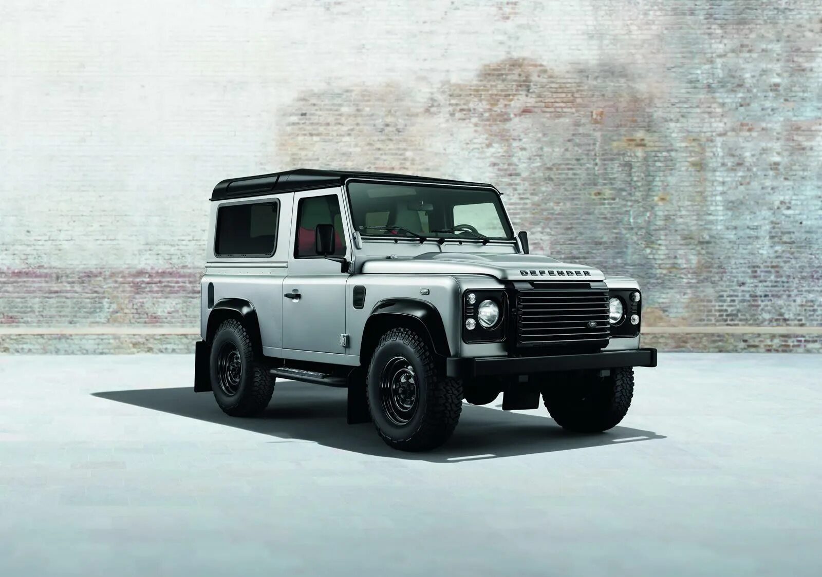 Defender 720. Ленд Ровер Дефендер 130. Ленд Ровер Дефендер новый. Ленд Ровер Дефендер 4. Ленд Ровер Дефендер черный.