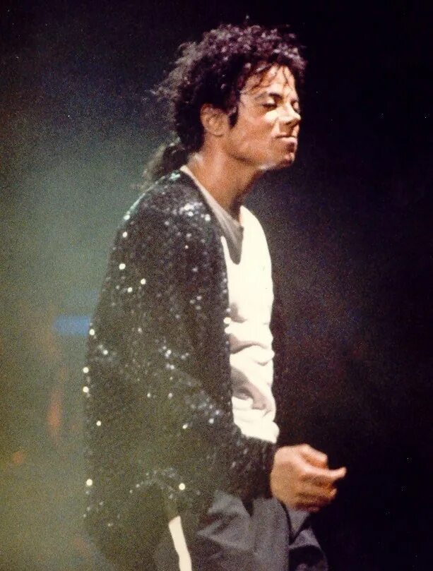 Michael jackson billie jean bad tour. Michael jackson billie jean. Билли джексон. Билли билли джин. Билли джексон.