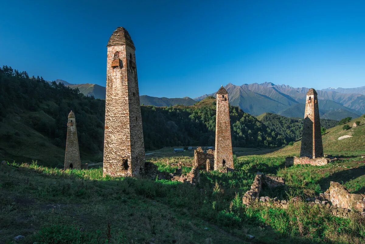 башенный комплекс вовнушки в ингушетии. село аршты ингушетия. джейрахское ущелье ингушетия. какая ингушетия. горы итум кали.