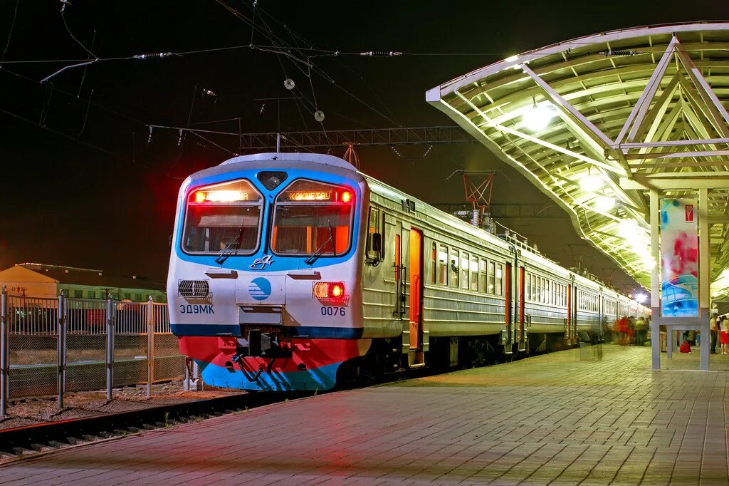 Электропоезд эд9мк. Электропоезд эд9мк 7809. Train Russia ed эд9мк 0100. Эд9м в Улан-Удэ.