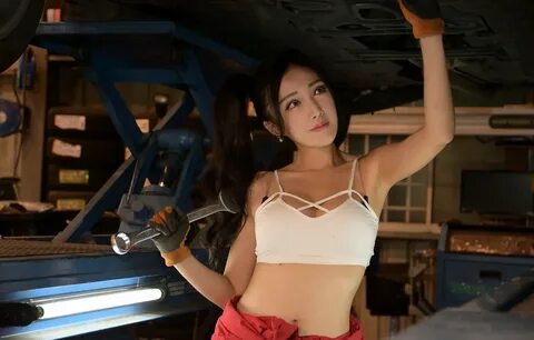 Sweetie fox car mechanic