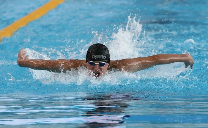мальчики пловцы. плавание для подростков.