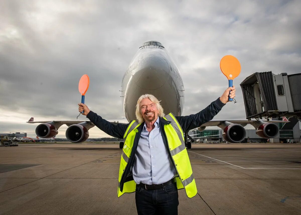 Branson Virgin шар. Virgin Atlantic самолет на биотопливе.