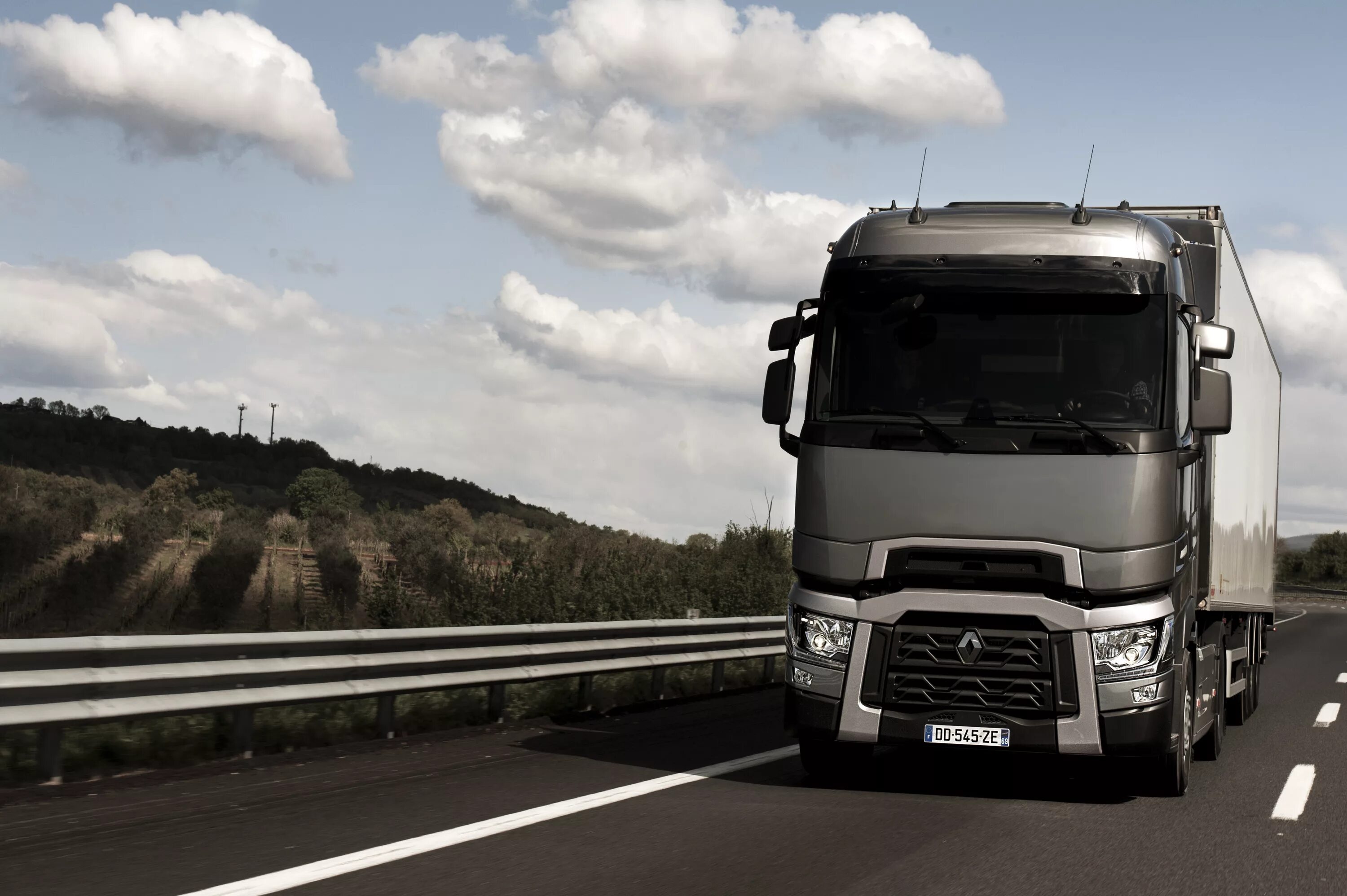 Renault грузовой. Renault Premium 2022. Рено т 2022. Грузовики Renault Trucks. Renault range t.