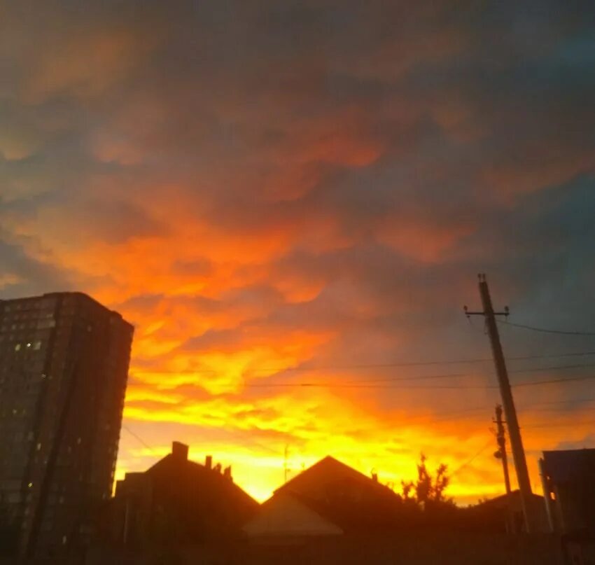 Заход солнца пятигорск сегодня. Закат сегодня. 02 2024. Закат 19. Закат в москве.