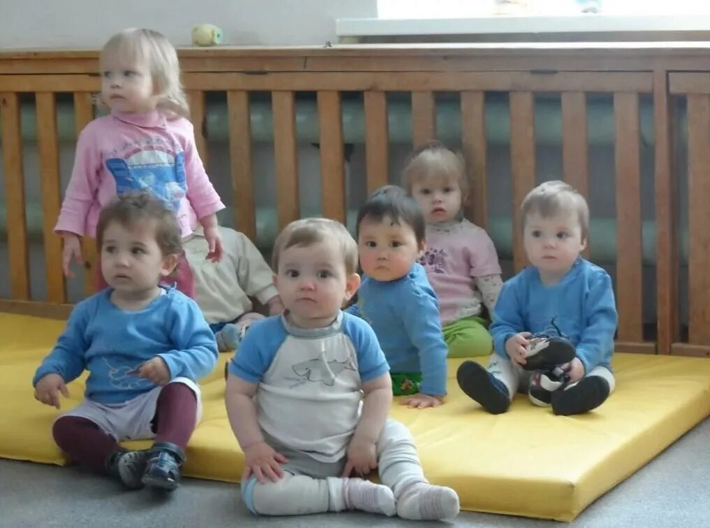 Дети в детских домах. Как можно взять ребенка из детского дома. Дети сироты область. Дом для детей. Детский дом усыновление.