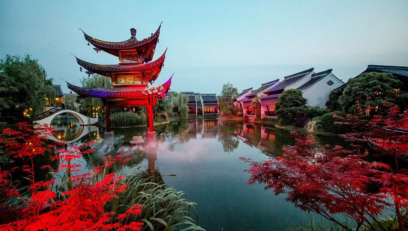 Красивое видео китая. Хункоу, парк Шанхая. Китай Лицзян храм. Шанхай дворец. Императорский дворец Шанхай.