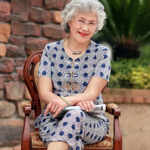 Бабушка 30 лет